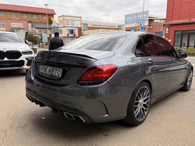 Mercedes-Benz C-Класс AMG - зображення 4