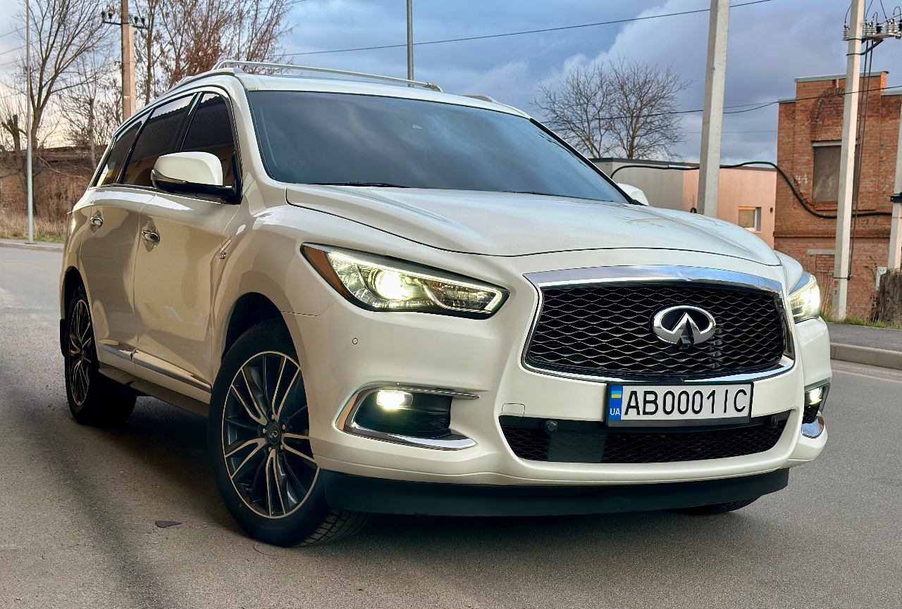 Infiniti QX60 - фото 1