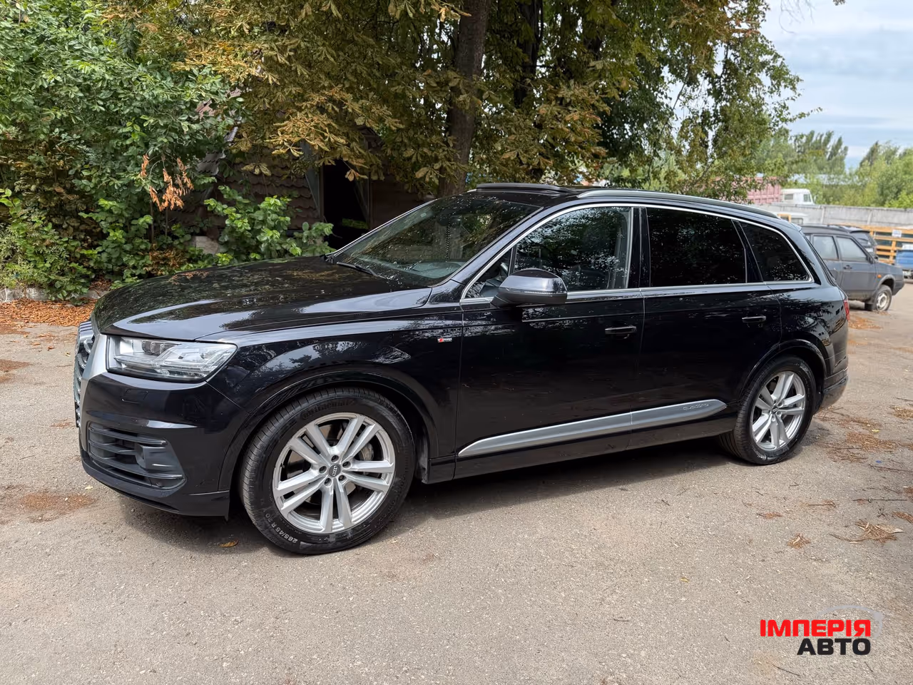 Audi Q7 - фото 27