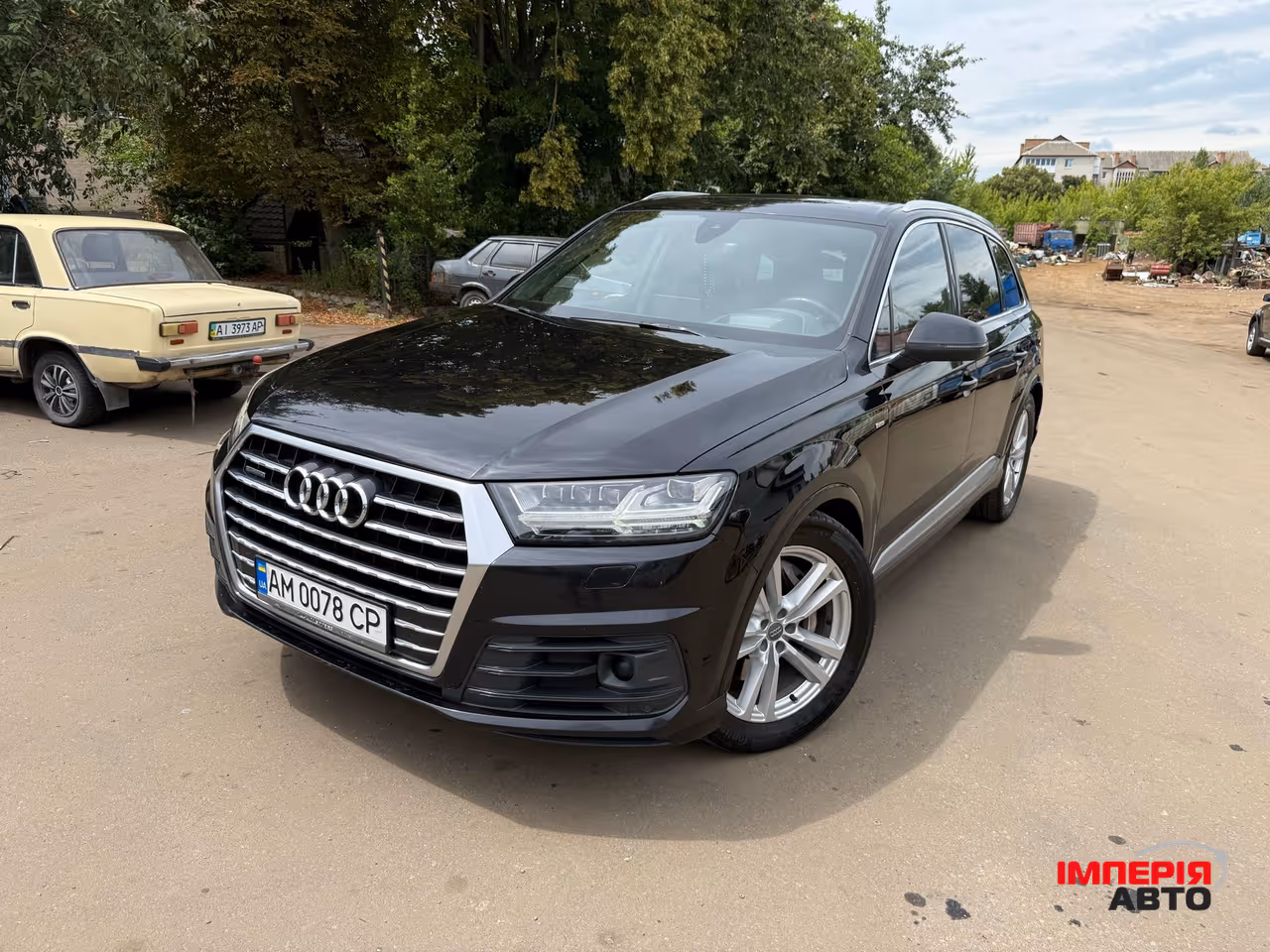 Audi Q7 - фото 21
