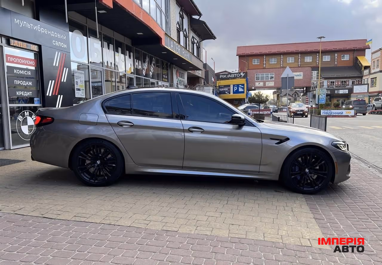 BMW M5 - фото 3