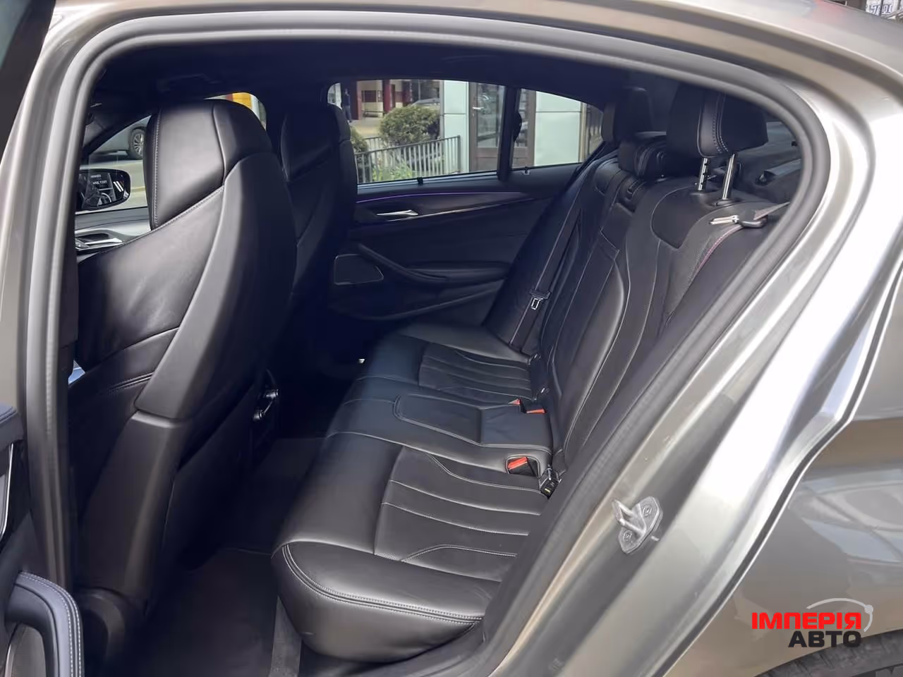 BMW M5 - фото 6