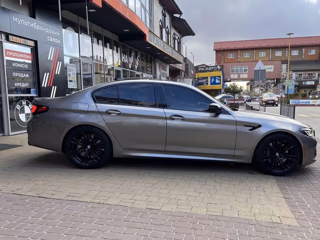 BMW M5 - зображення 3