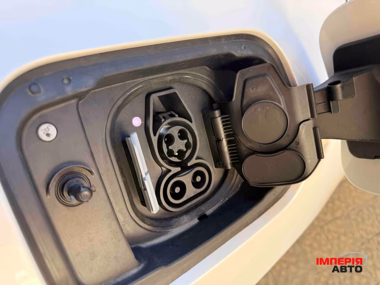 BMW i4 - фото 9