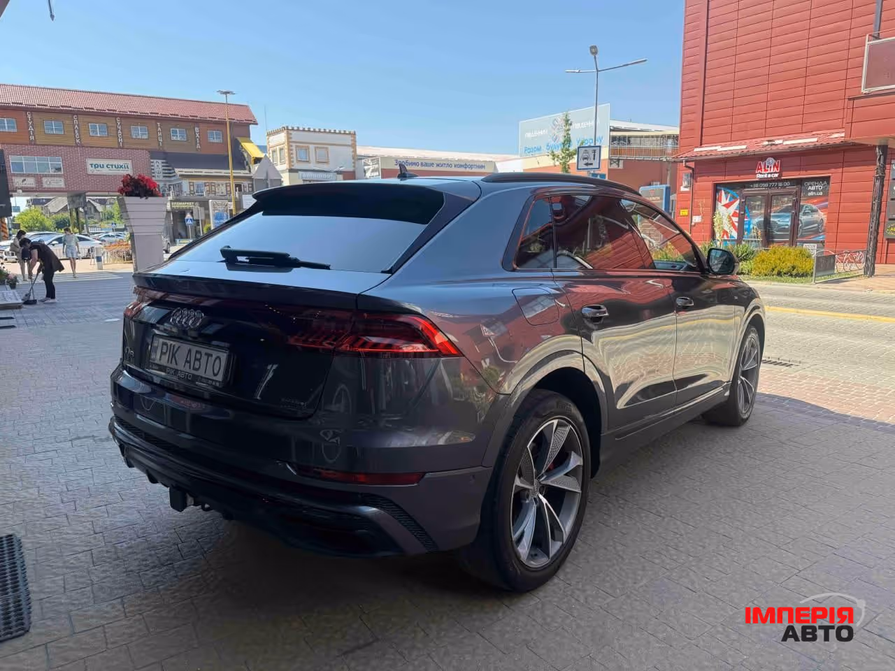 Audi Q8 - фото 4