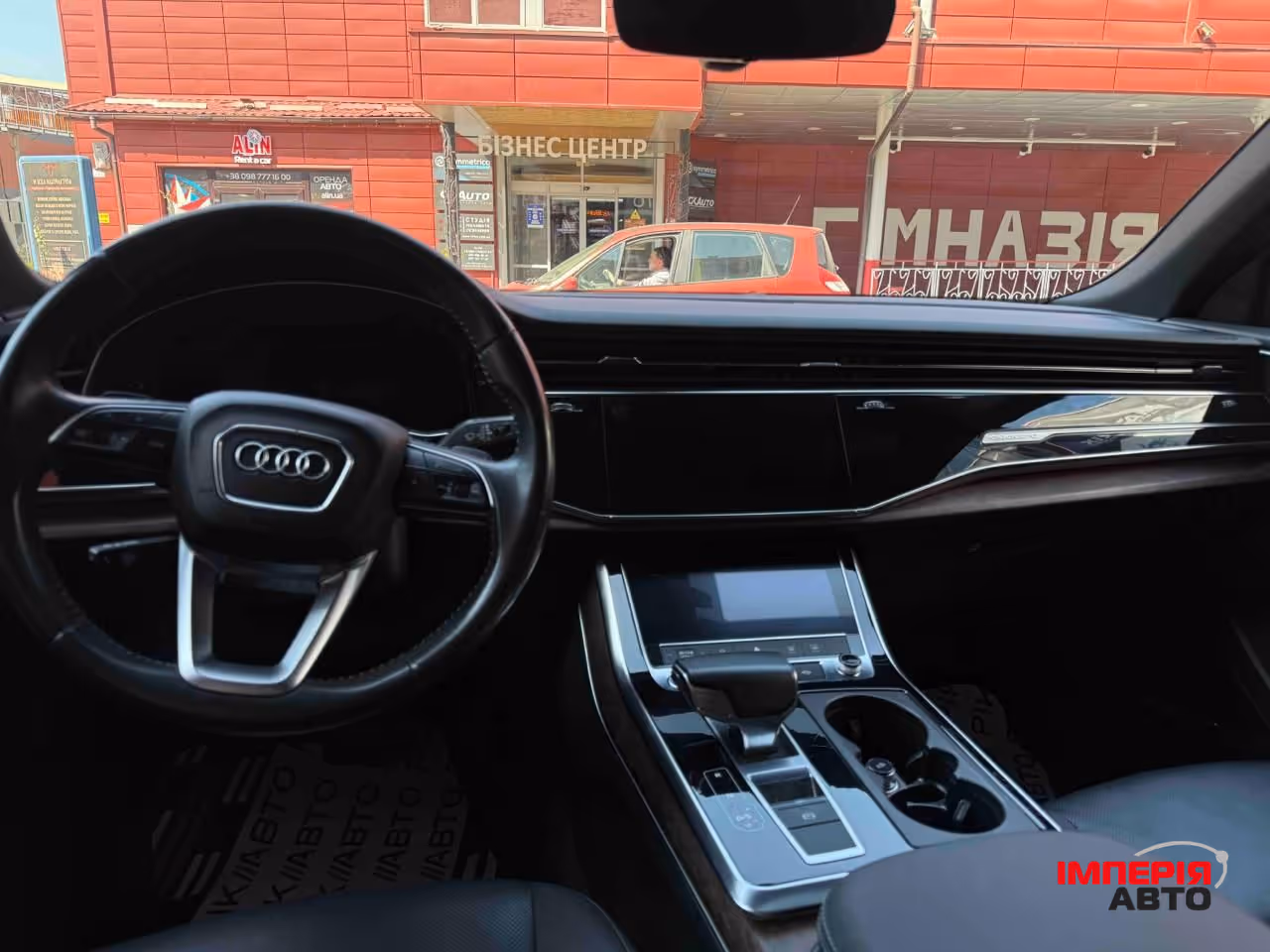 Audi Q8 - фото 7