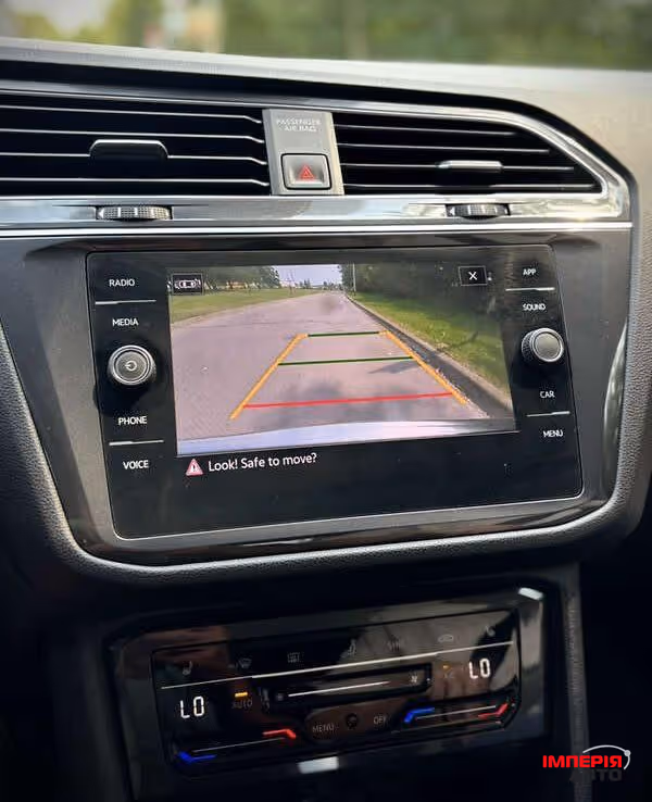 Volkswagen Tiguan - фото 12