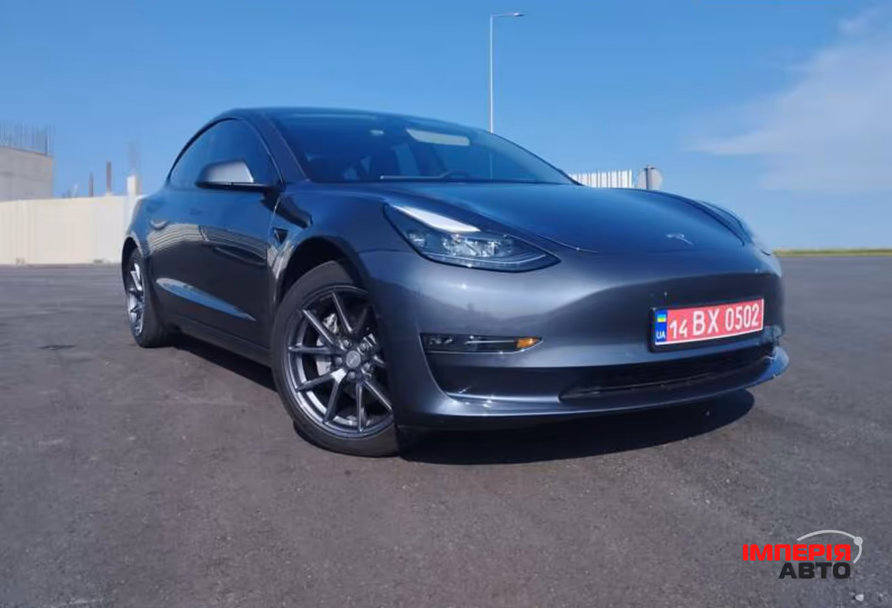 Tesla Model 3 - фото 2