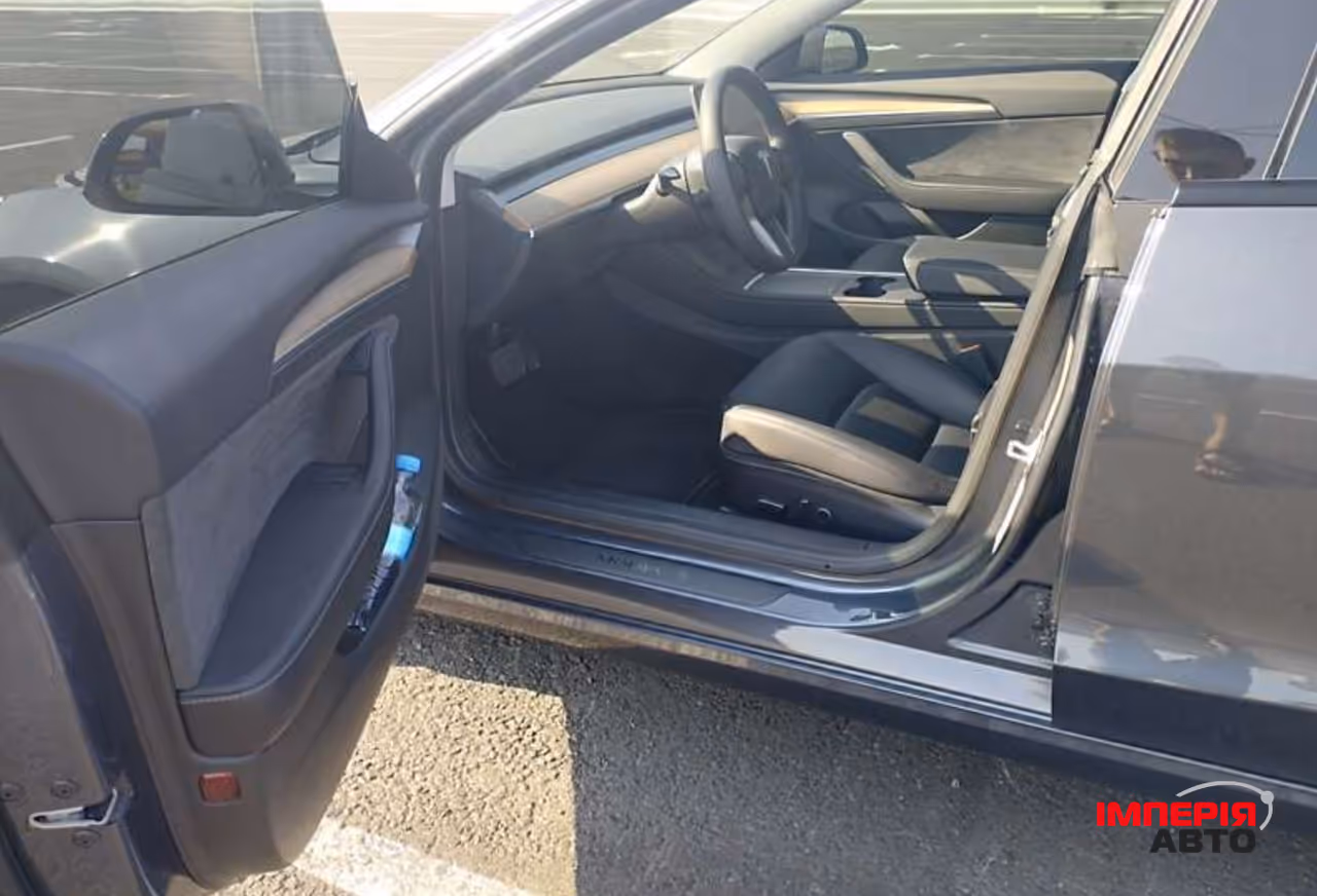 Tesla Model 3 - фото 18