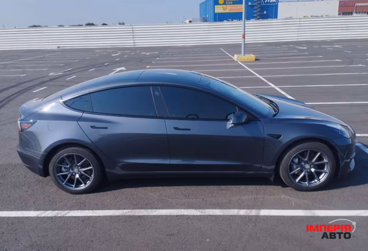 Tesla Model 3 - фото 7