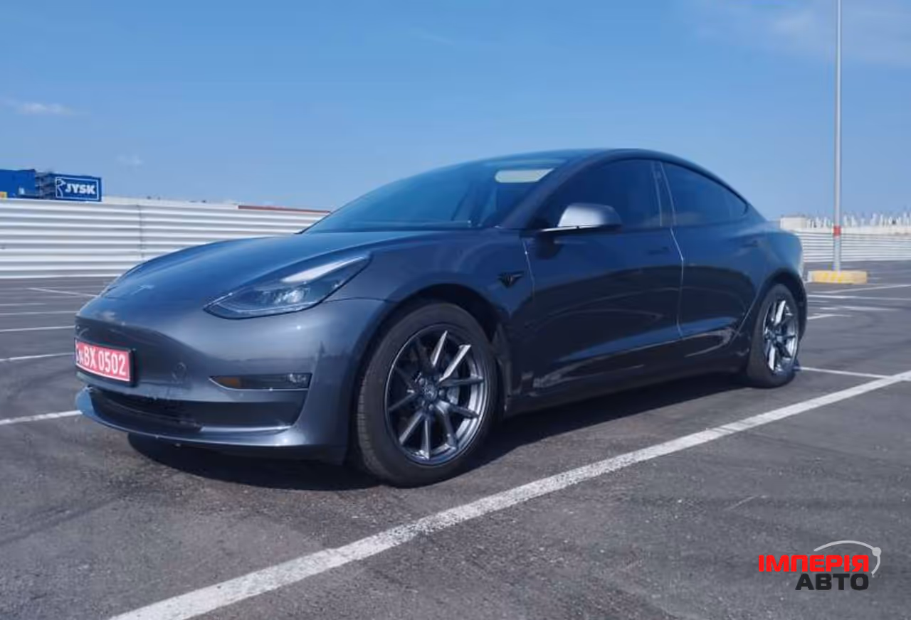 Tesla Model 3 - фото 6