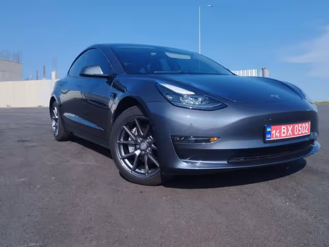 Tesla Model 3 - зображення 2