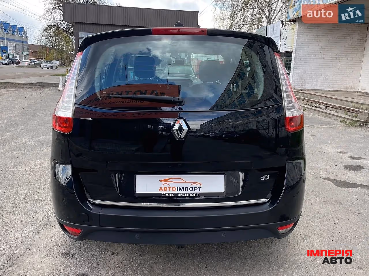 Renault Scenic - фото 6
