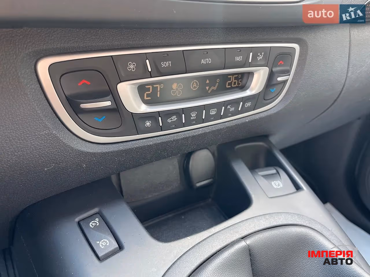 Renault Scenic - фото 24