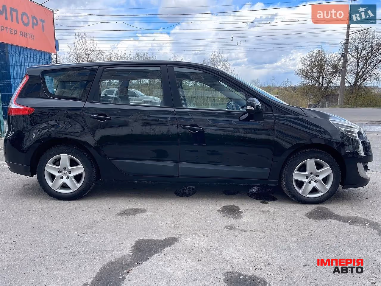 Renault Scenic - фото 8