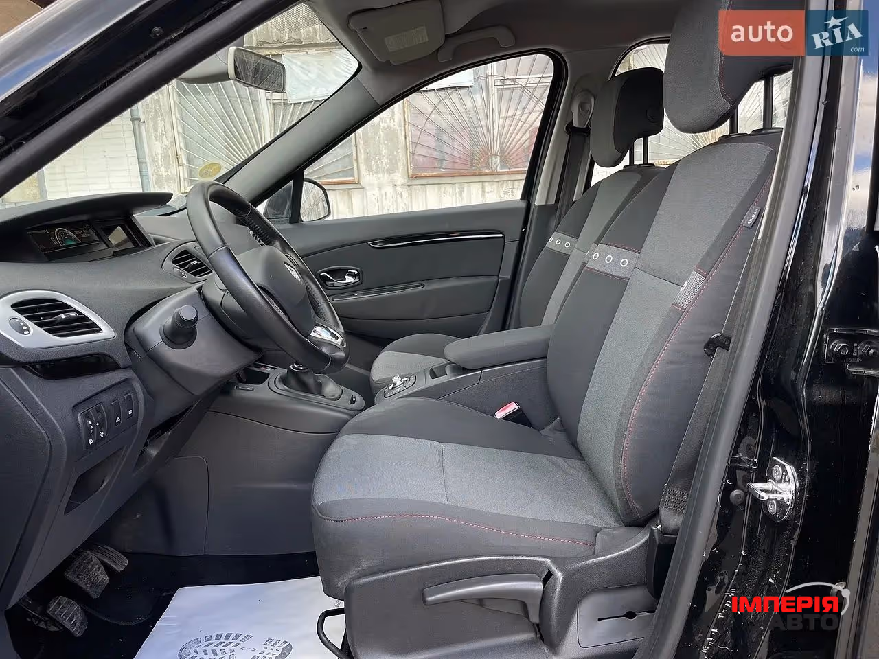 Renault Scenic - фото 15