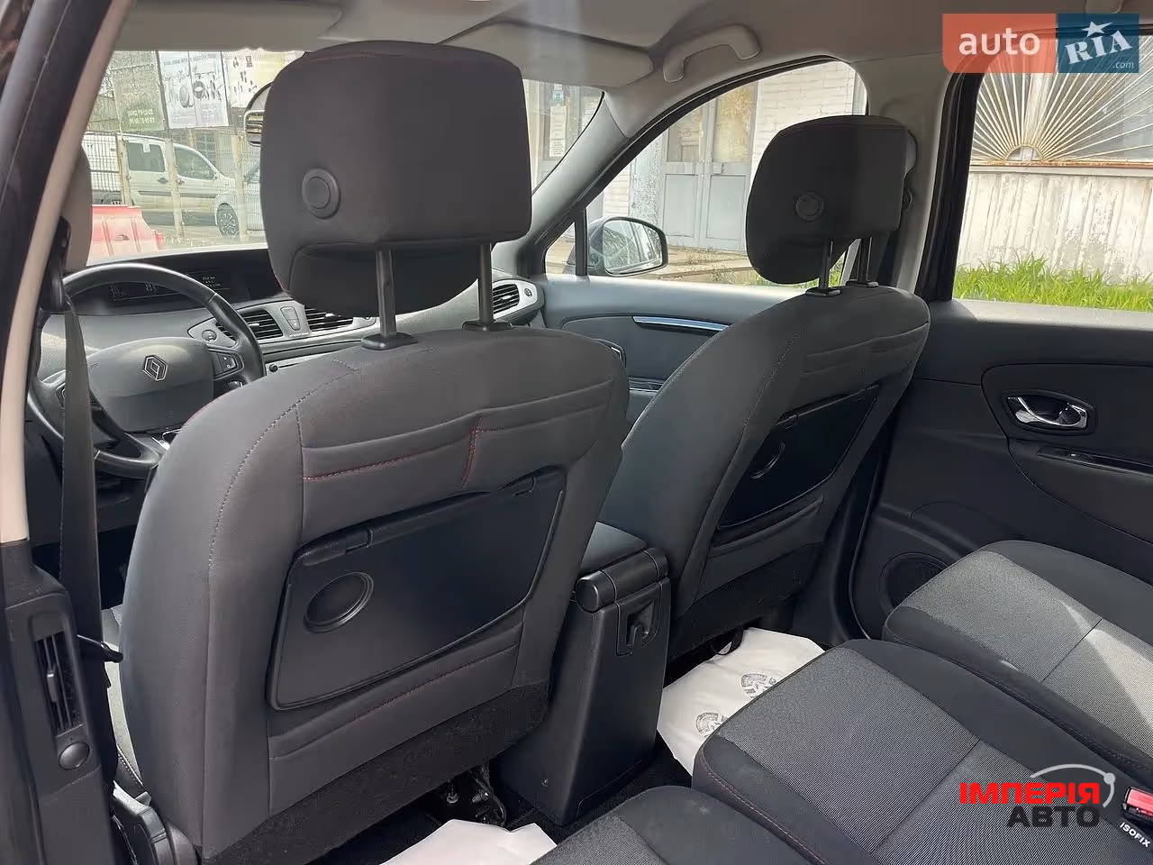Renault Scenic - фото 30
