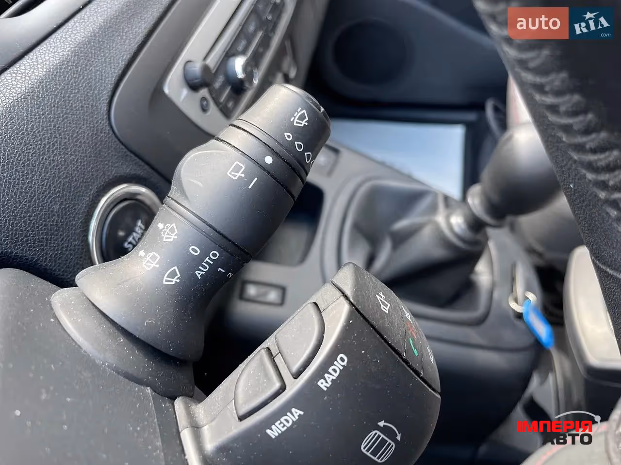 Renault Scenic - фото 21