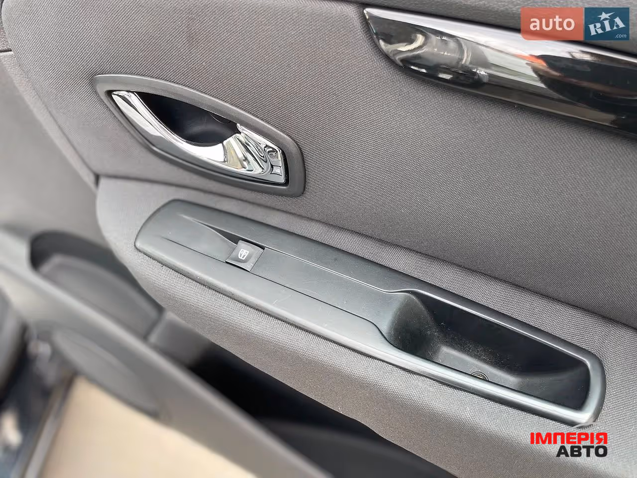 Renault Scenic - фото 41