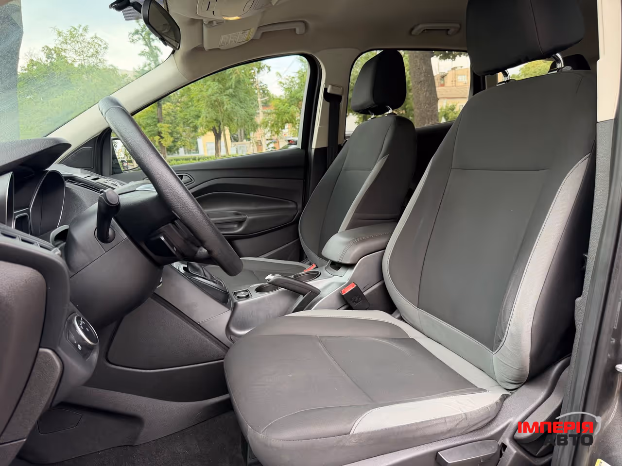 Ford Escape - фото 8