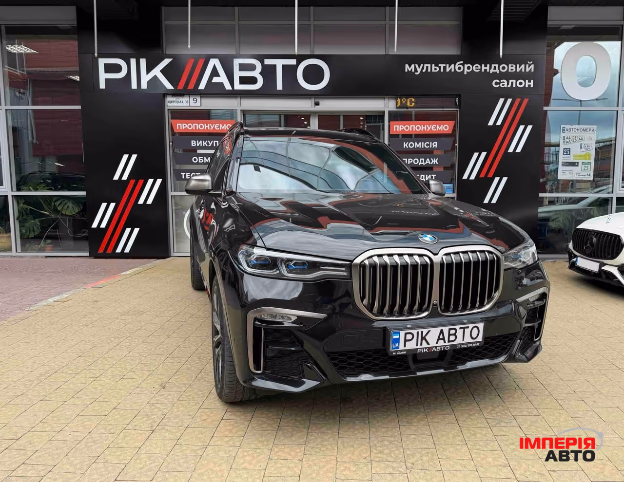 BMW X7 - фото 1