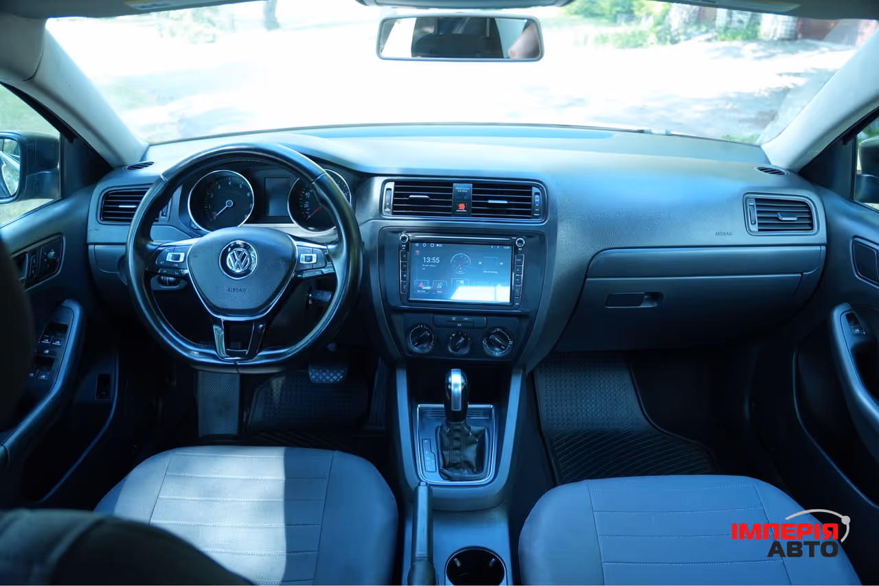 Volkswagen Jetta - фото 15