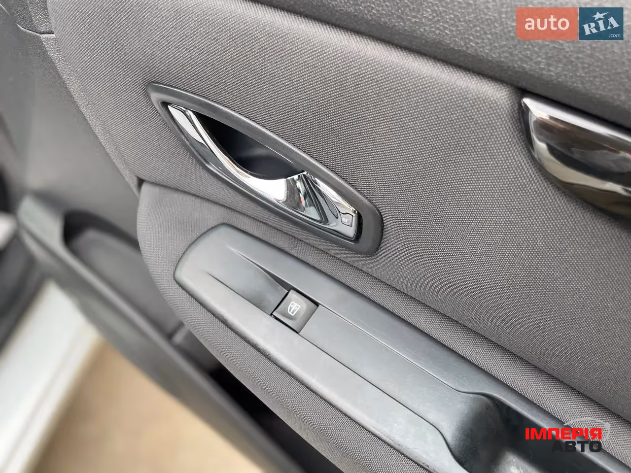 Renault Scenic - фото 34