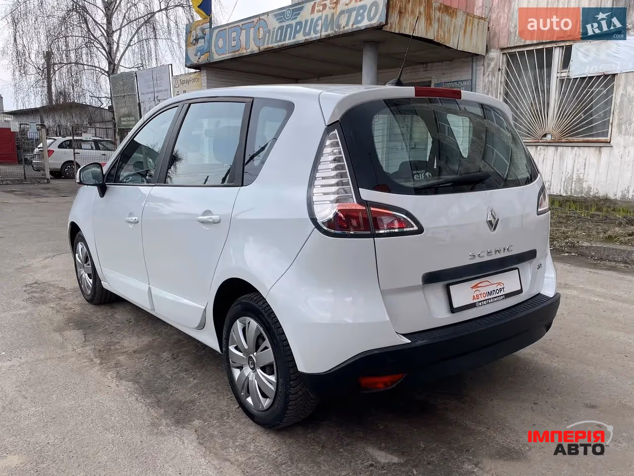 Renault Scenic - фото 9
