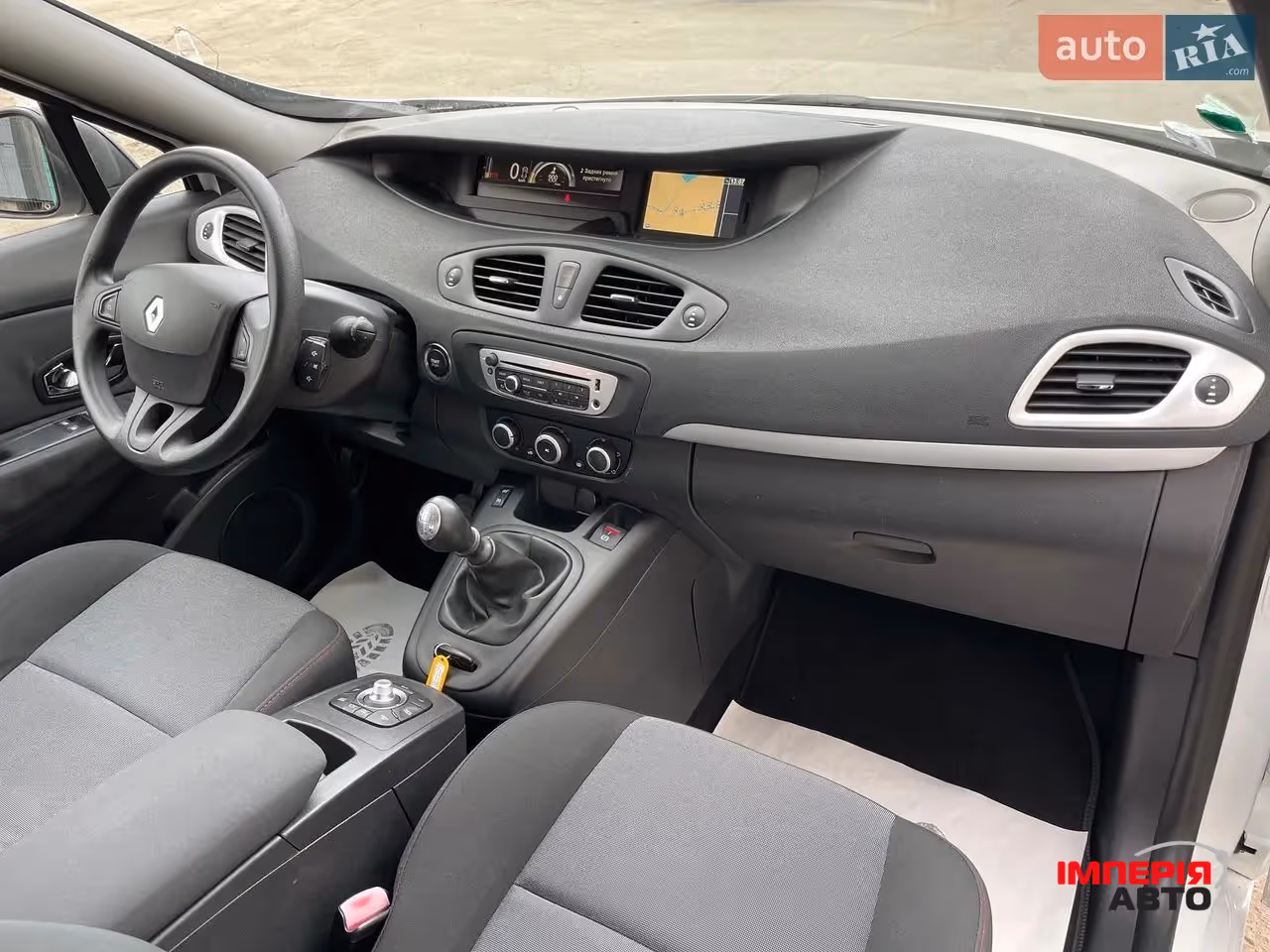 Renault Scenic - фото 36
