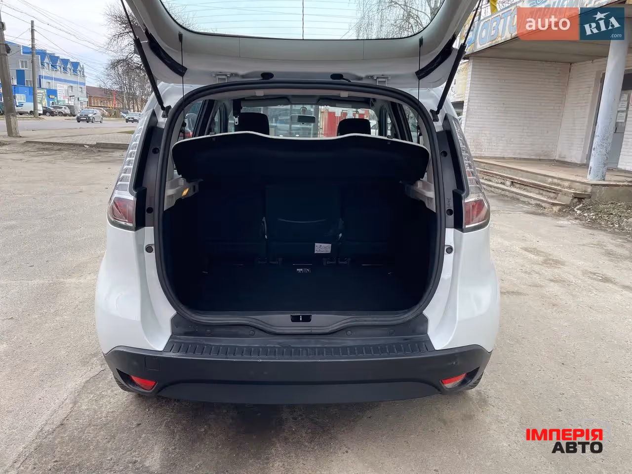 Renault Scenic - фото 29