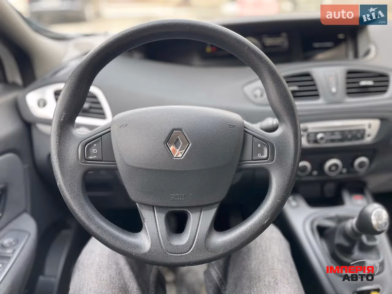 Renault Scenic - фото 15