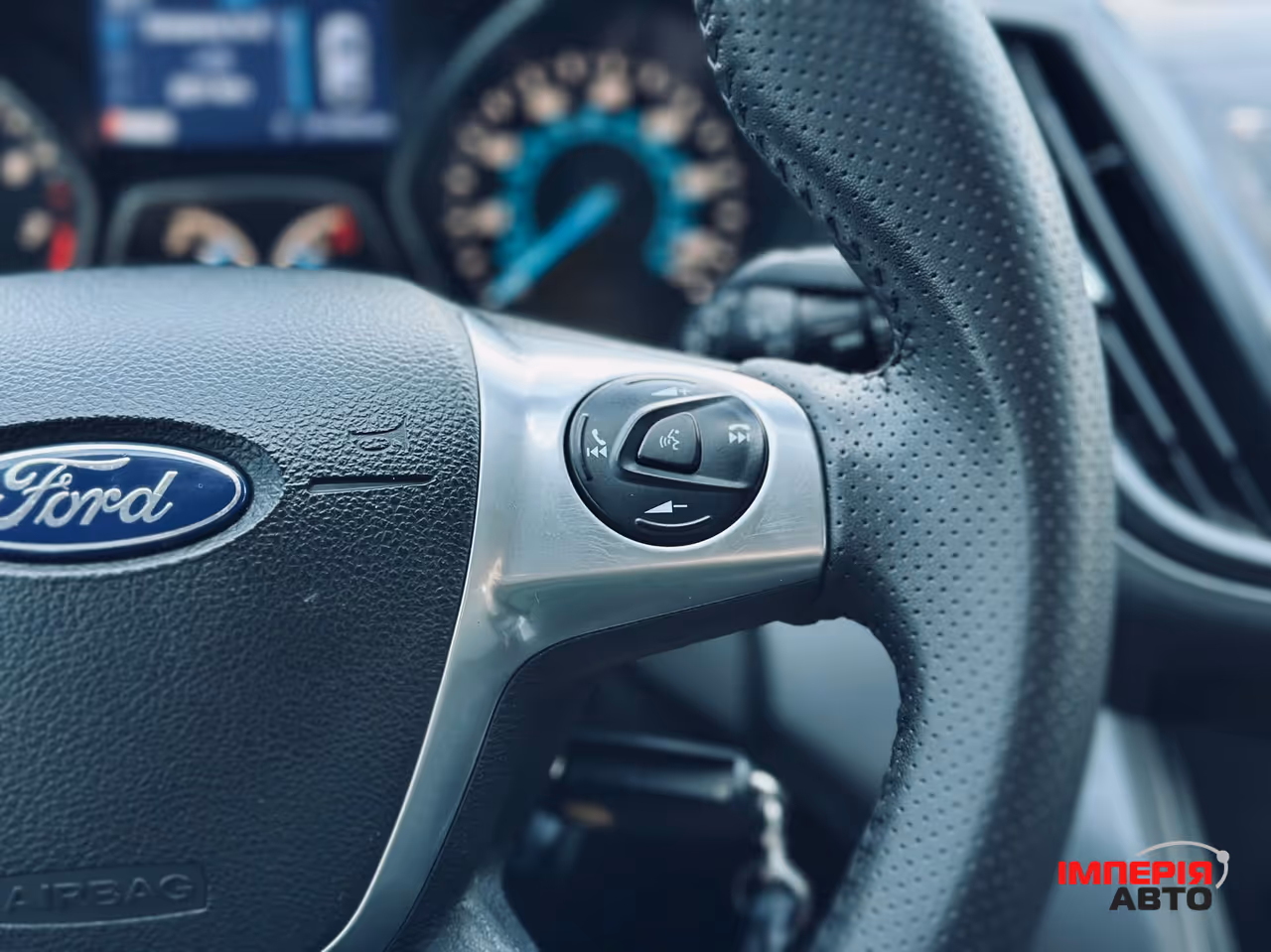Ford Escape - фото 49