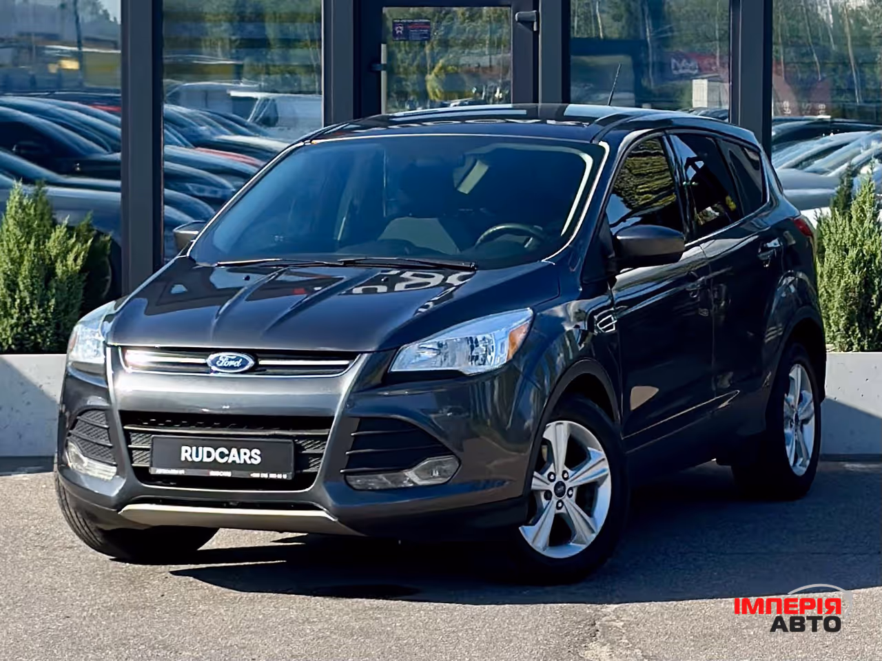 Ford Escape - фото 1