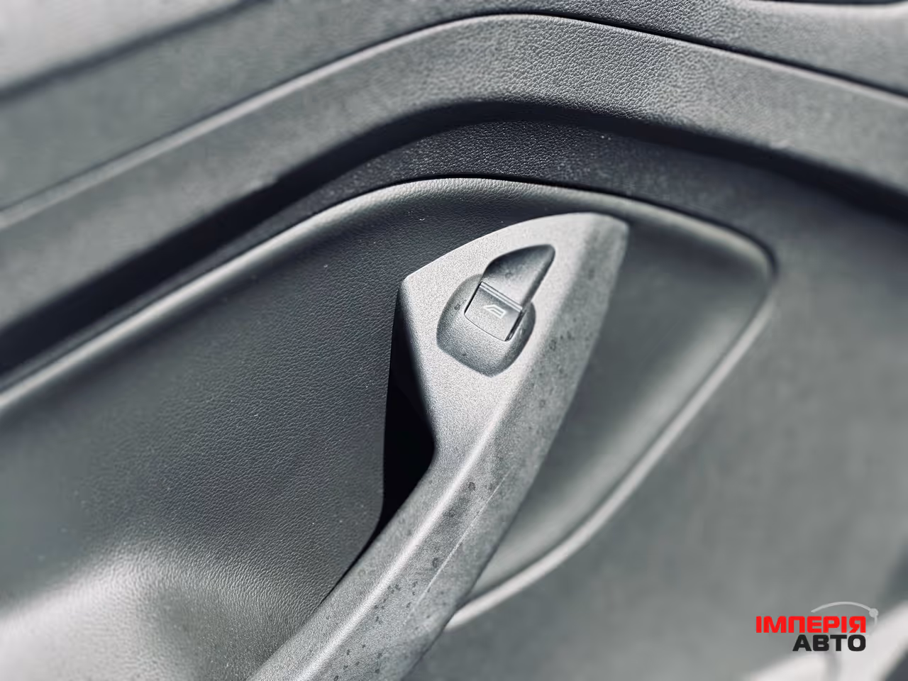 Ford Escape - фото 15