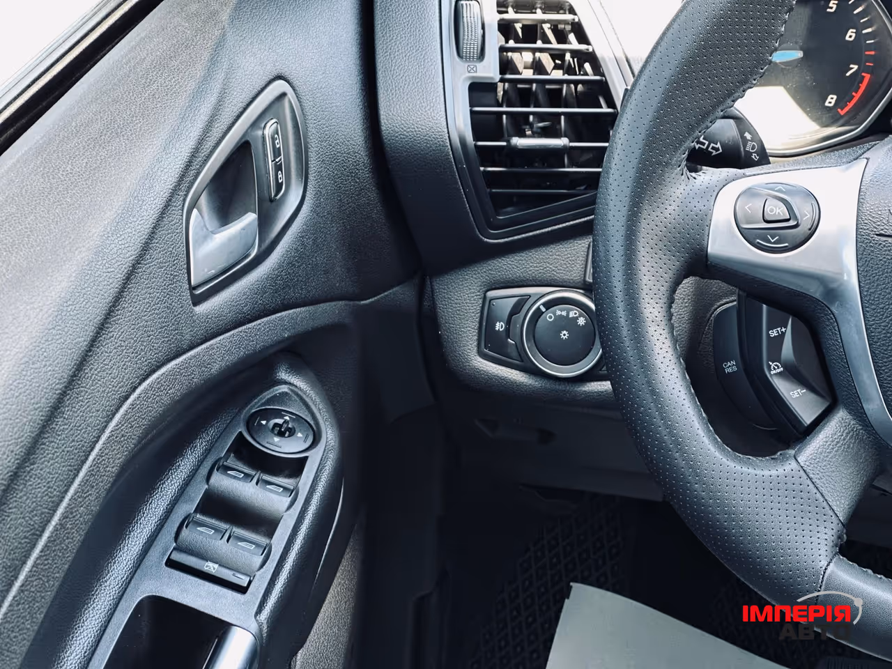 Ford Escape - фото 37