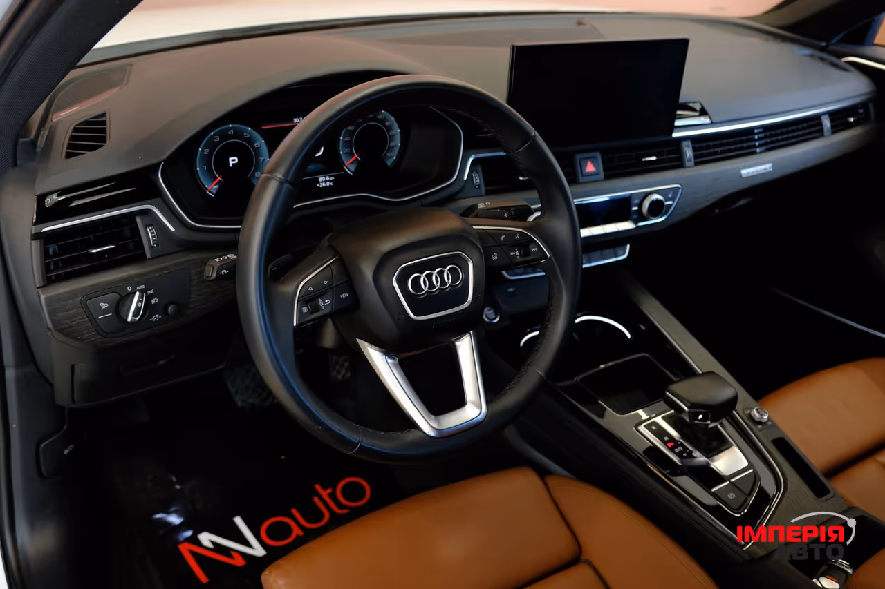 Audi A4 - фото 7