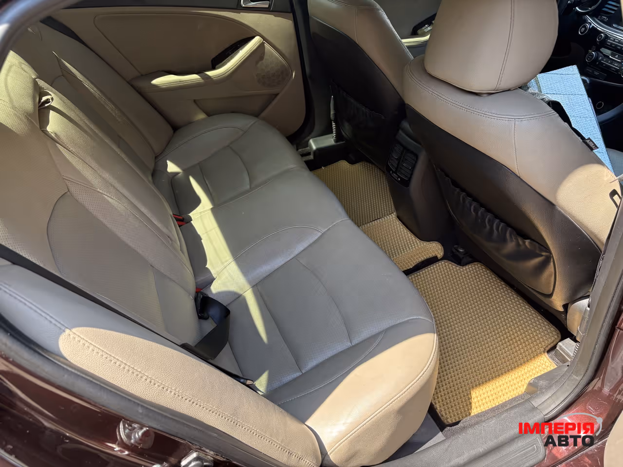 Kia Optima - фото 10