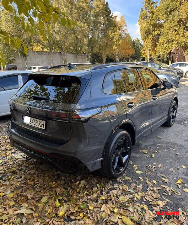 Volkswagen Tiguan - фото 4