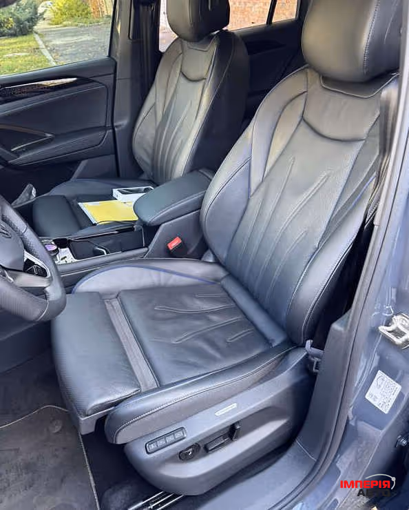 Volkswagen Tiguan - фото 8