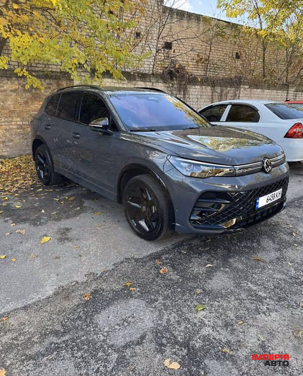 Volkswagen Tiguan - фото 2