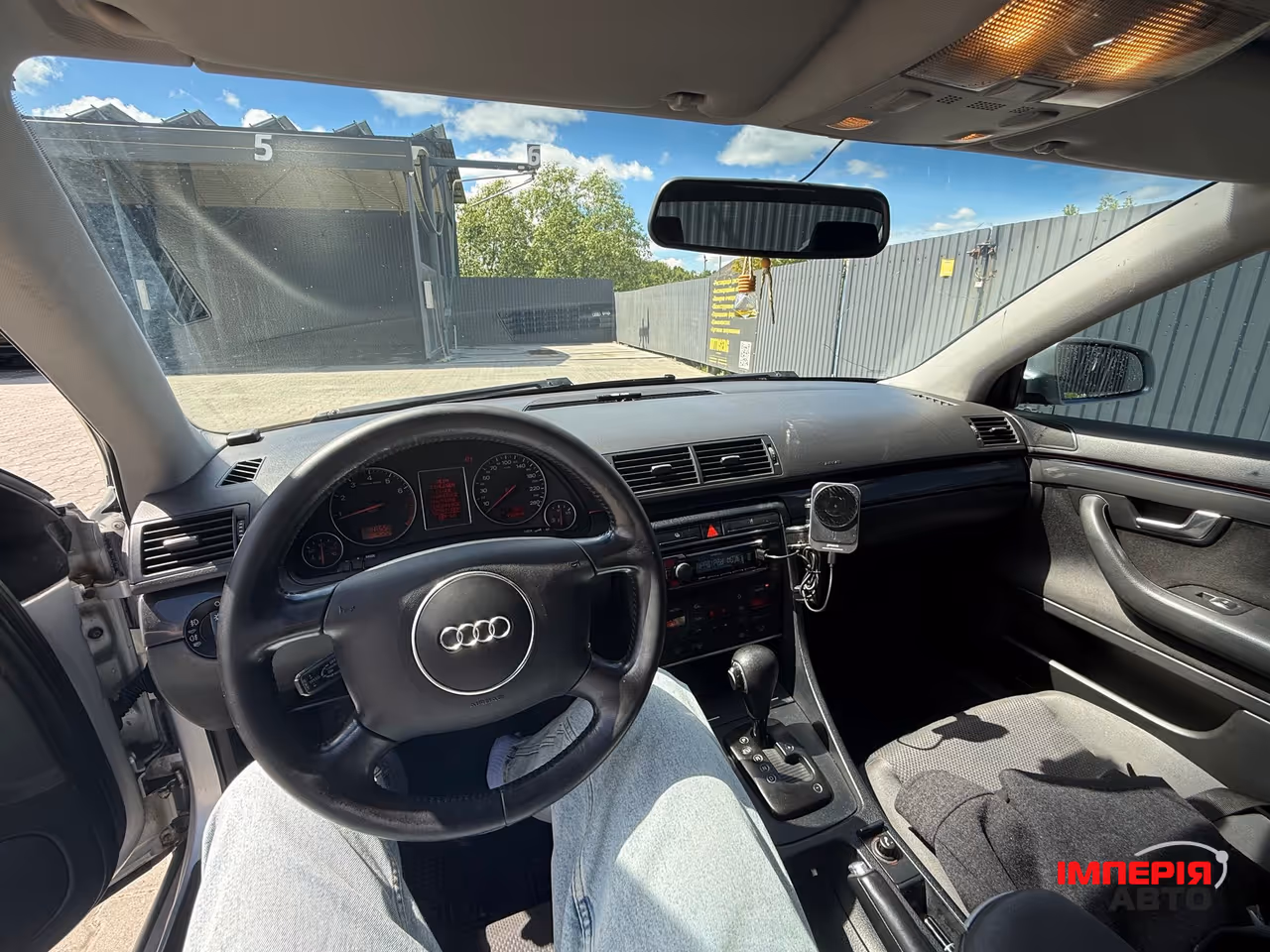 Audi A4 - фото 7
