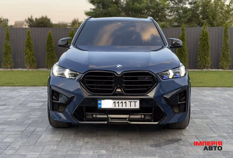 BMW X5 - фото 1