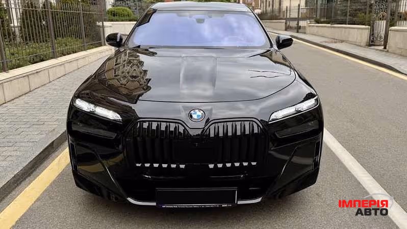BMW 7 серії - фото 1