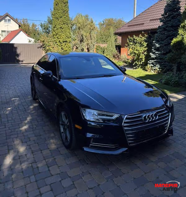 Audi A4 - фото 1