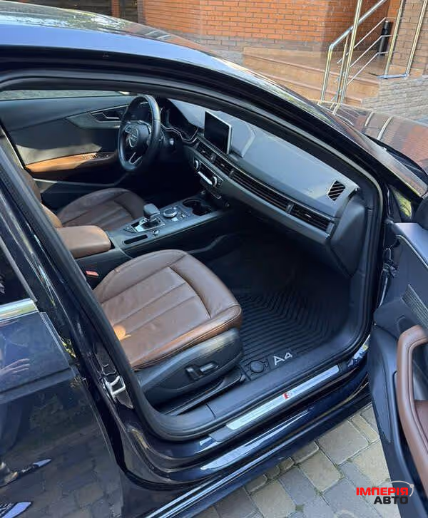 Audi A4 - фото 12