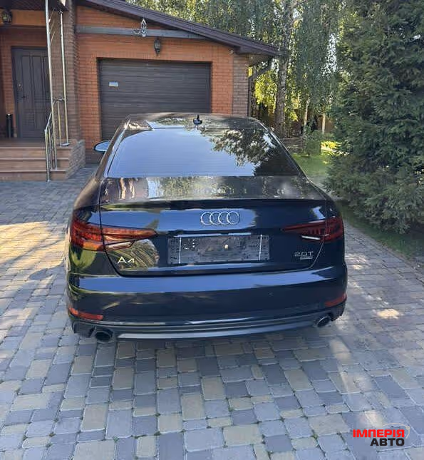 Audi A4 - фото 4