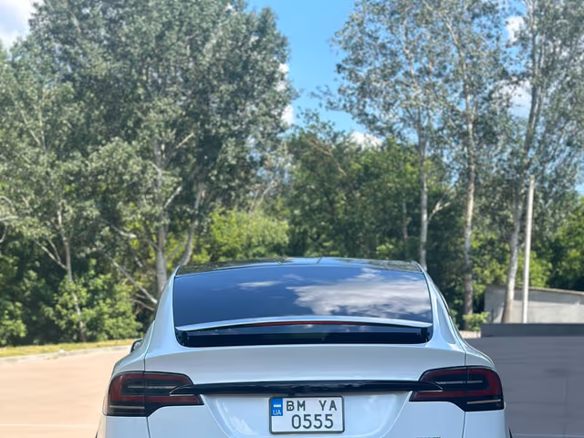 Tesla Model X - зображення 5