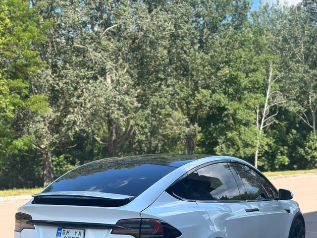 Tesla Model X - зображення 4