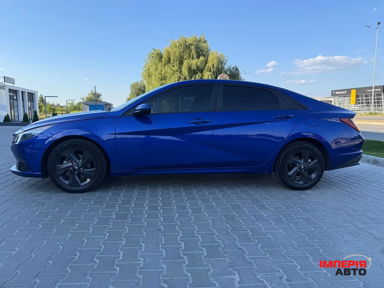 Hyundai Elantra - фото 4