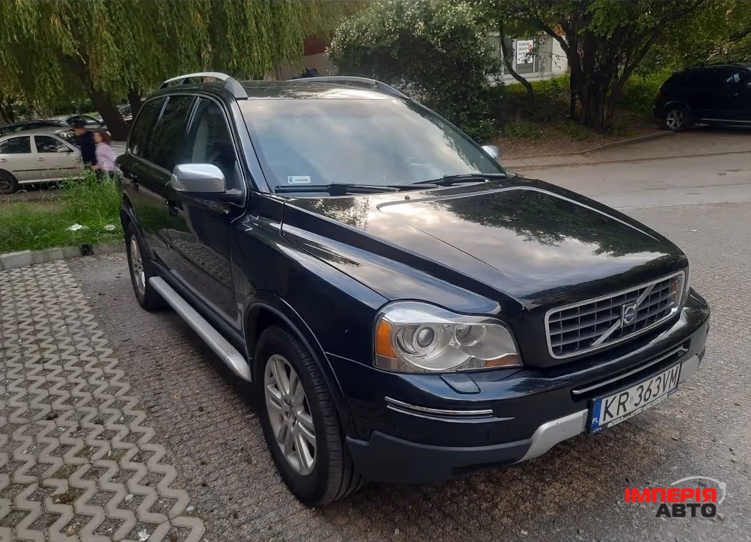 Volvo XC90 - фото 1